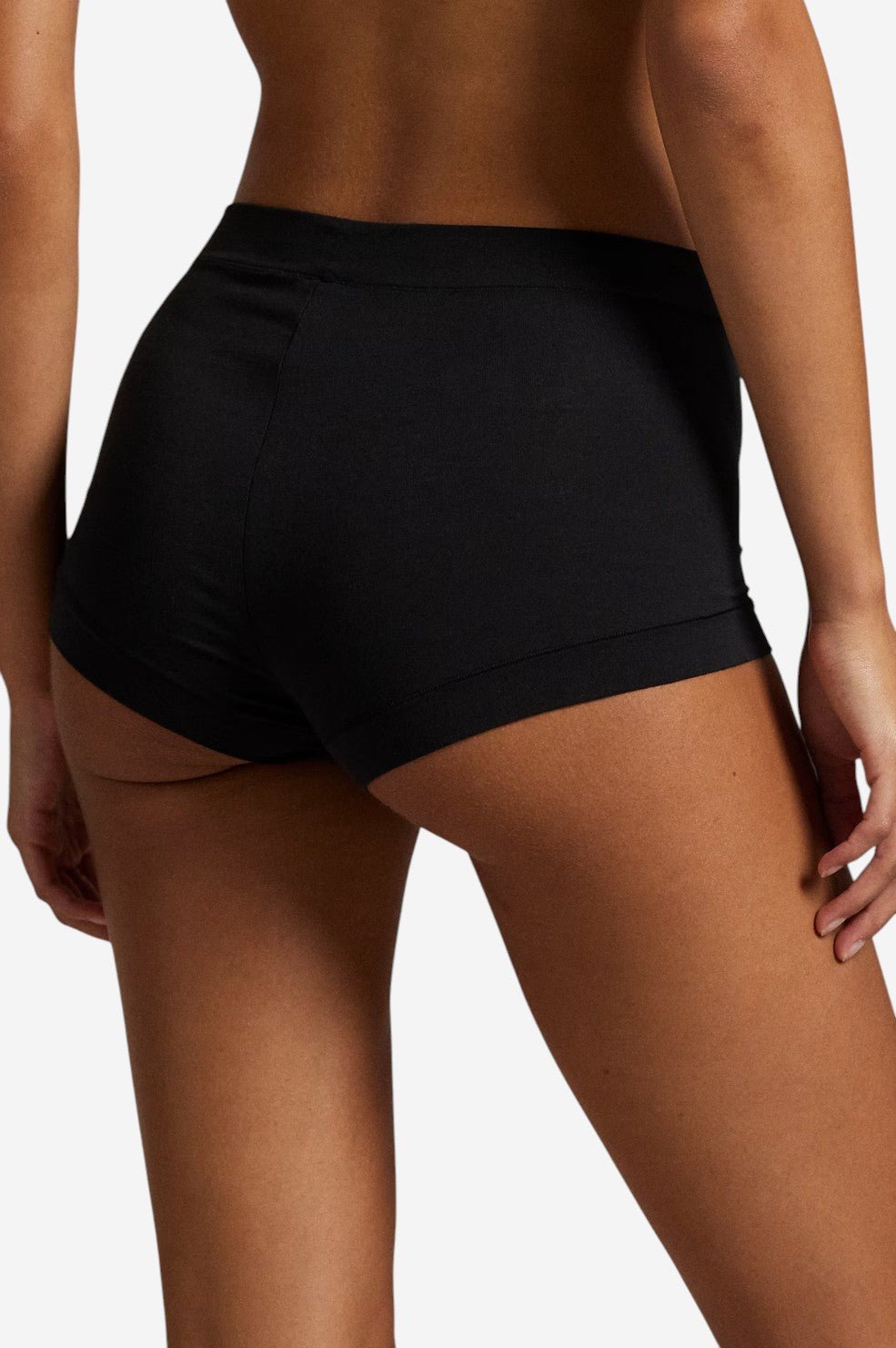 Stretch-Cotton Girl Short - Onyx - Image 3